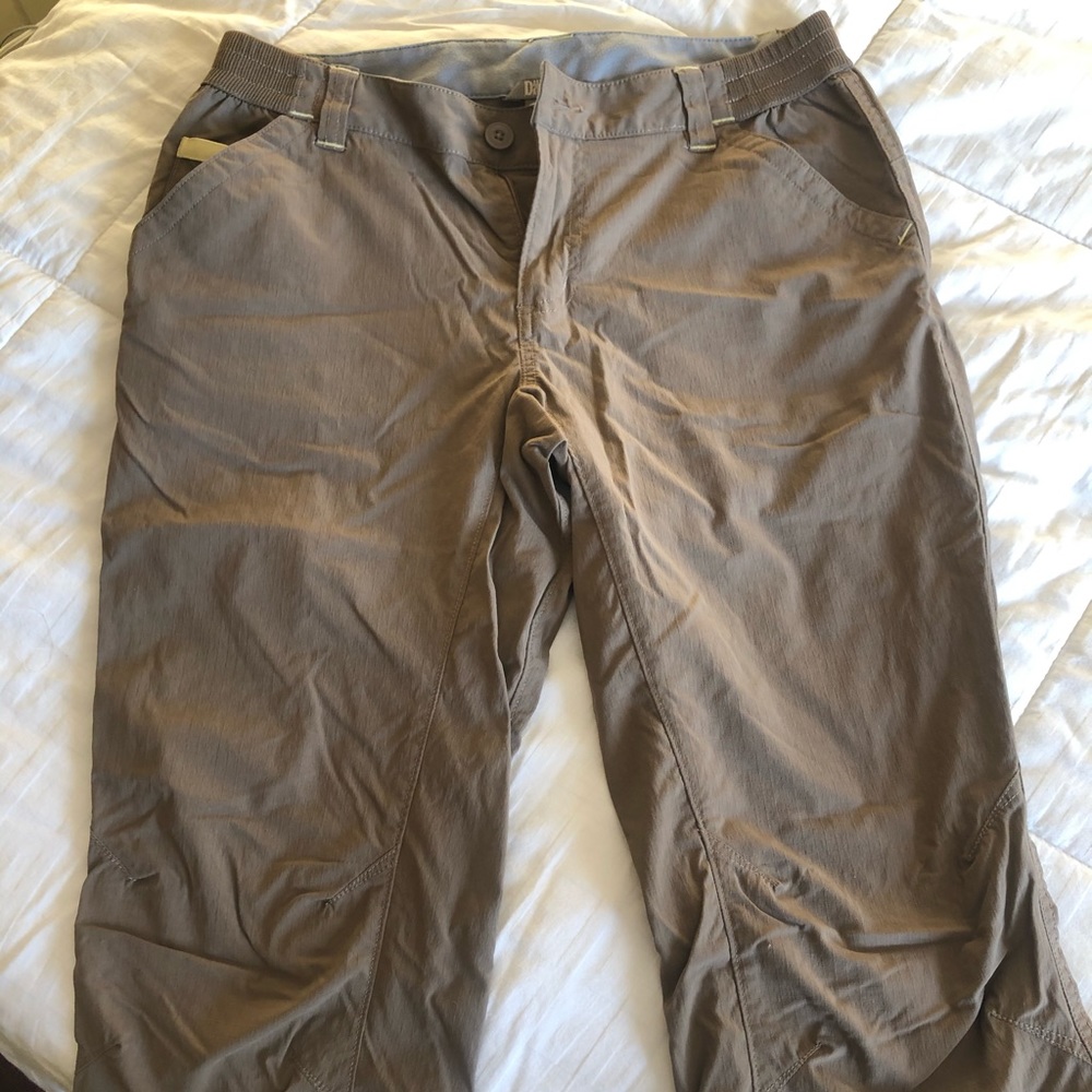 Duluth just below knee pants